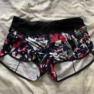 Lululemon Speed Up Short 2.5”
